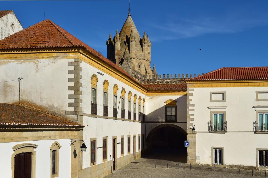 Pousada Convento De Évora Kültér fotó